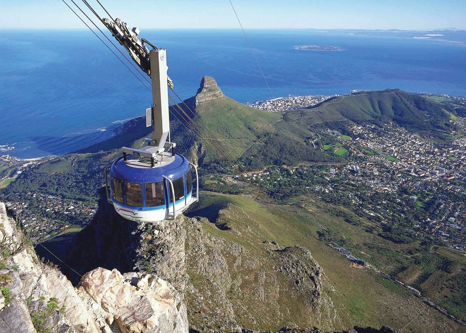 Table-mountain- cable cage - aerial view - cape-town - South Africa destination