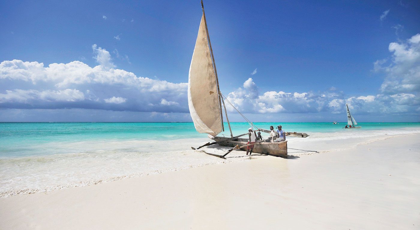 Zanzibar_Serena-Hotel_beach_surfing_ Zanzibar_Destination